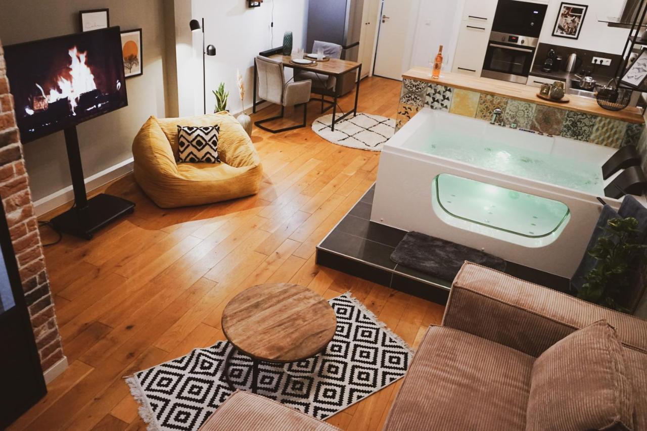Stilvolles City-Loft Mit Privatem Whirlpool Trier Eksteriør bilde